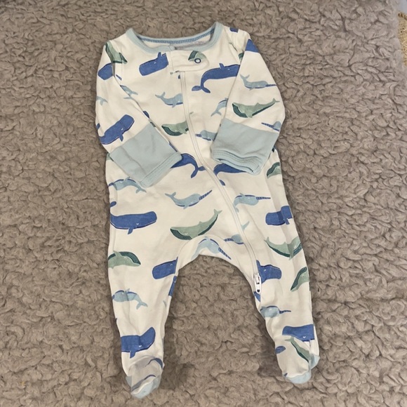 12 Piece Newborn Bundle 💙👶🏼 - Picture 9 of 11